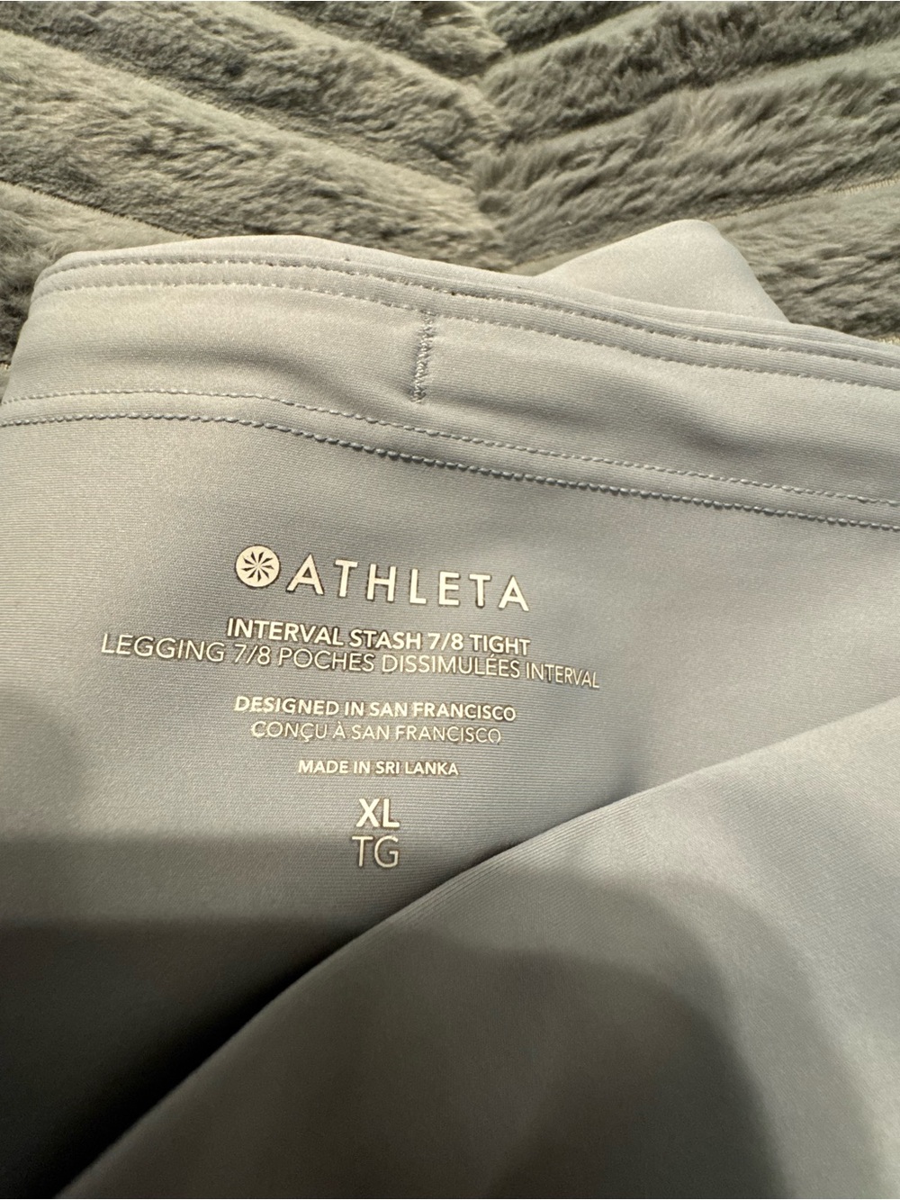 Athleta Interval Stash 7/8 Tight in Light Gray